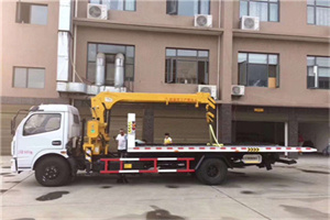 阳山附近汽车轮胎更换